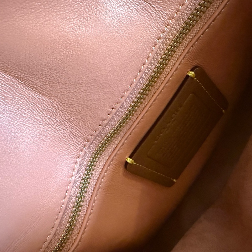 New Without Tag Coach Quilted Pillow Madison In Light Coral, - Picture 5 of 7